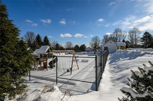 7121 W Cross Creek Trail, Brecksville, OH 44141