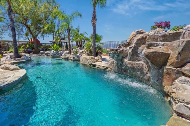 39912 Hillsboro Circle, Murrieta, CA 92562