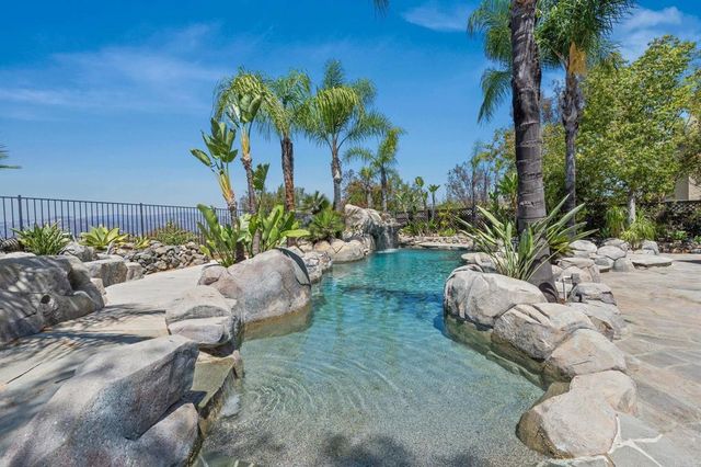 39912 Hillsboro Circle, Murrieta, CA 92562