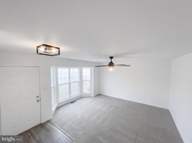 9228 KRISTY DR, Manassas Park, VA 20111