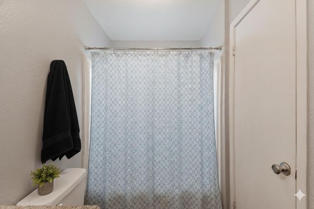 100 Uhland RD 1, San Marcos, TX 78666