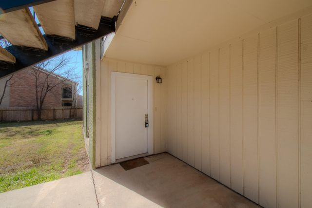 100 Uhland RD 1, San Marcos, TX 78666