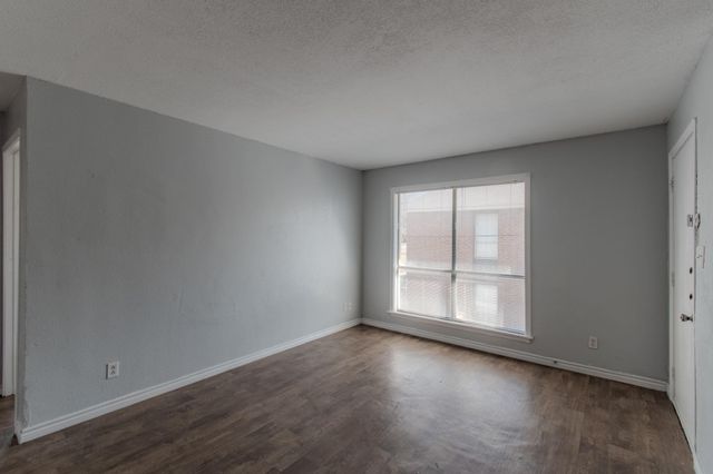 100 Uhland RD 1, San Marcos, TX 78666