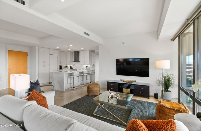 7151 E RANCHO VISTA Drive 7004, Scottsdale, AZ 85251