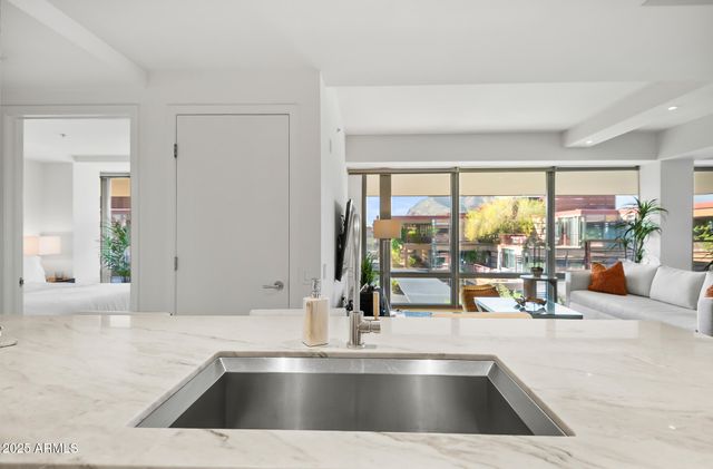 7151 E RANCHO VISTA Drive 7004, Scottsdale, AZ 85251