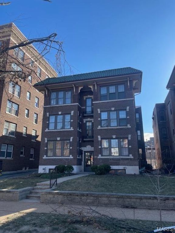 5518 Waterman Boulevard 2E, St Louis, MO 63112