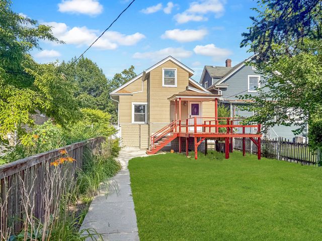 525 N Taylor Avenue, Oak Park, IL 60302