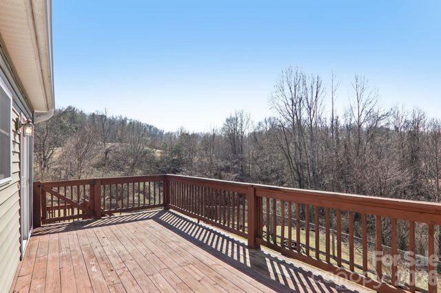 751 Hutch Mountain Road, Fletcher, NC 28732