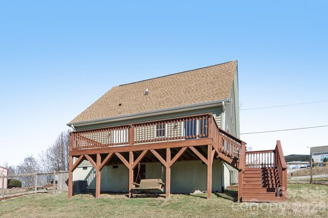 751 Hutch Mountain Road, Fletcher, NC 28732