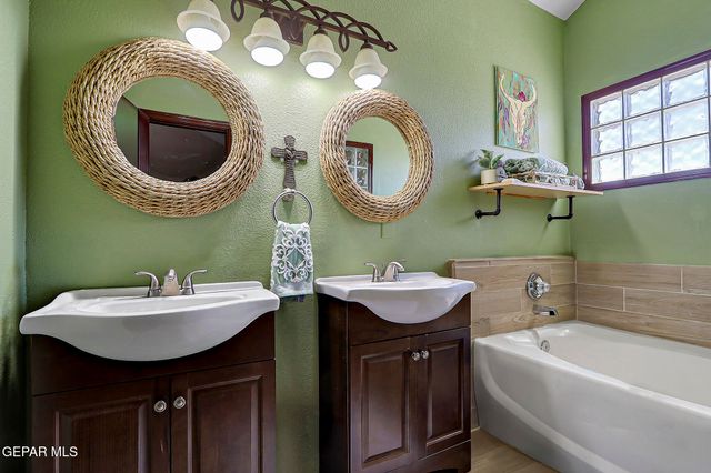 12541 SETTING SUN Drive, El Paso, TX 79938