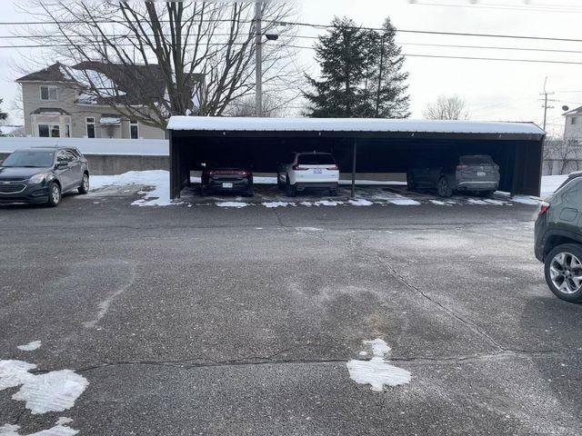 2684 Roundtree Drive, Troy, MI 48083