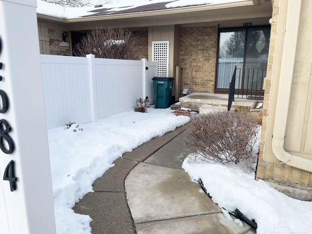 2684 Roundtree Drive, Troy, MI 48083