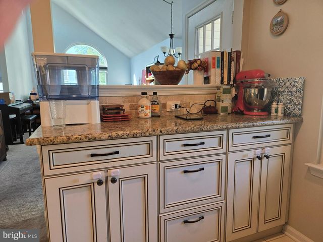 27 HUBER CT, Hightstown, NJ 08520