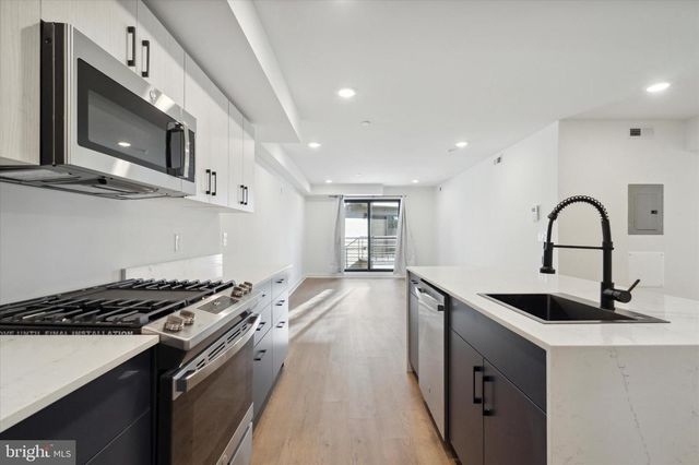 1951 POINT BREEZE AVE, Philadelphia, PA 19145