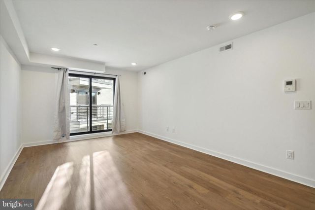 1951 POINT BREEZE AVE, Philadelphia, PA 19145