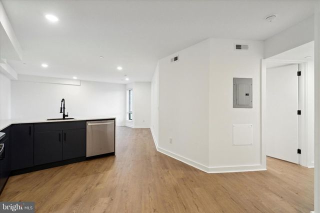 1951 POINT BREEZE AVE, Philadelphia, PA 19145