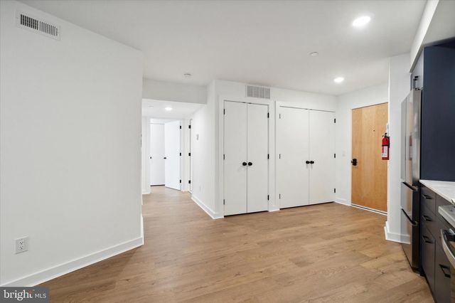 1951 POINT BREEZE AVE, Philadelphia, PA 19145