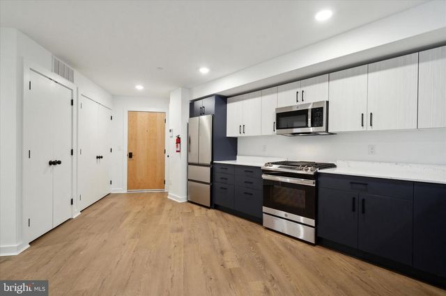 1951 POINT BREEZE AVE, Philadelphia, PA 19145