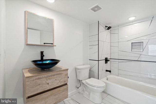 1951 POINT BREEZE AVE, Philadelphia, PA 19145