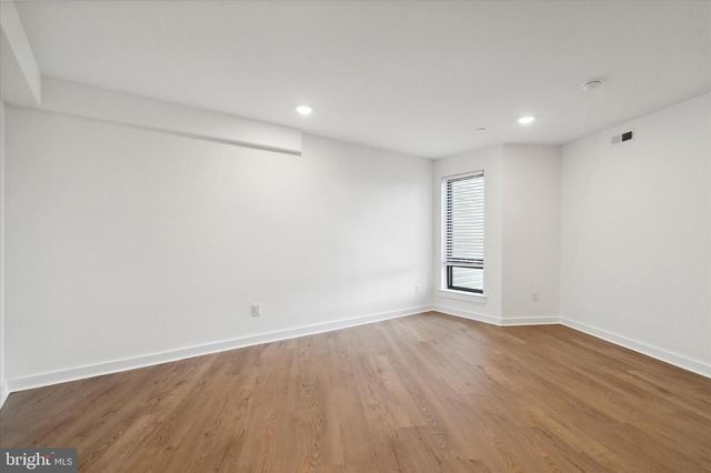 1951 POINT BREEZE AVE, Philadelphia, PA 19145