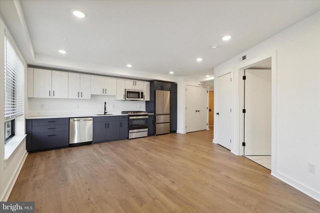 1951 POINT BREEZE AVE, Philadelphia, PA 19145