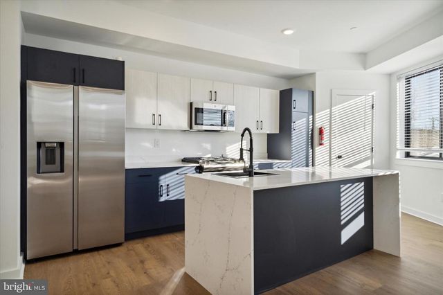 1951 POINT BREEZE AVE, Philadelphia, PA 19145