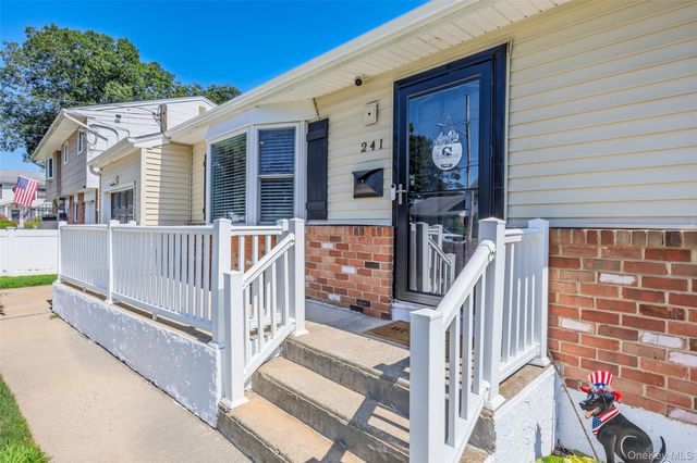 241 Houston Street, Lindenhurst, NY 11757