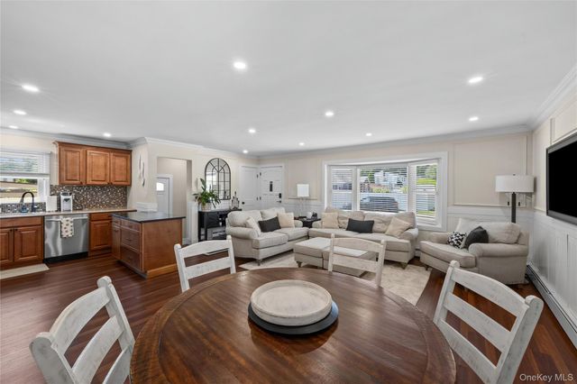 241 Houston Street, Lindenhurst, NY 11757