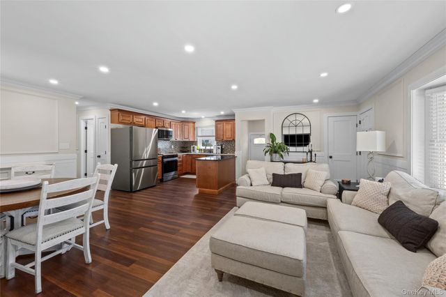 241 Houston Street, Lindenhurst, NY 11757