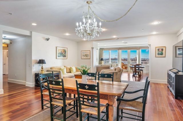 1 Longbeach Ave 202, Hull, MA 02045