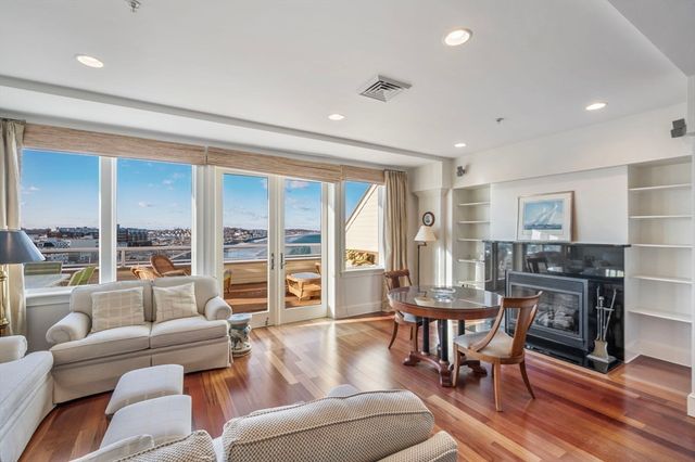 1 Longbeach Ave 202, Hull, MA 02045