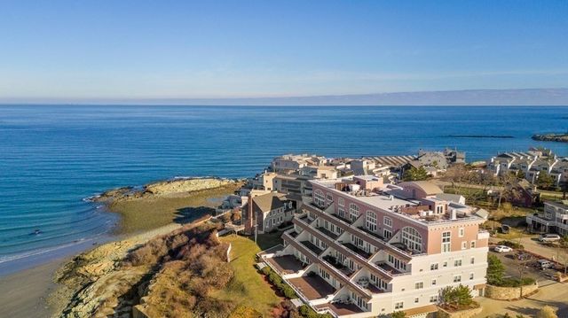 1 Longbeach Ave 202, Hull, MA 02045