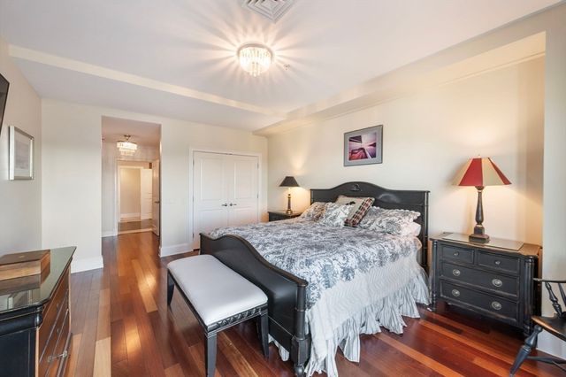 1 Longbeach Ave 202, Hull, MA 02045