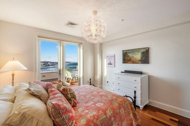 1 Longbeach Ave 202, Hull, MA 02045