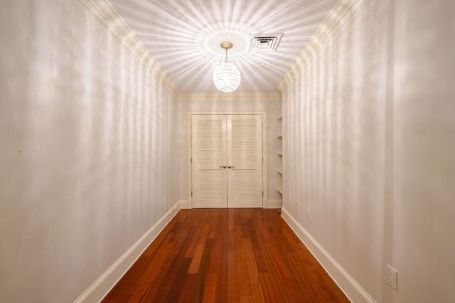 1 Longbeach Ave 202, Hull, MA 02045