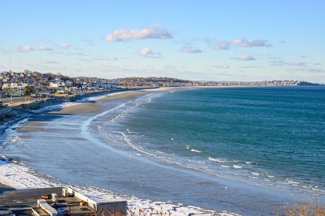 1 Longbeach Ave 202, Hull, MA 02045