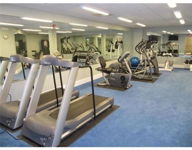 1 Longbeach Ave 202, Hull, MA 02045