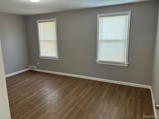 19331 Hoover Street, Detroit, MI 48205
