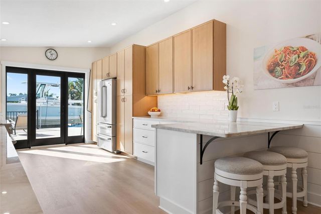 401 28TH STREET, Holmes Beach, FL 34217