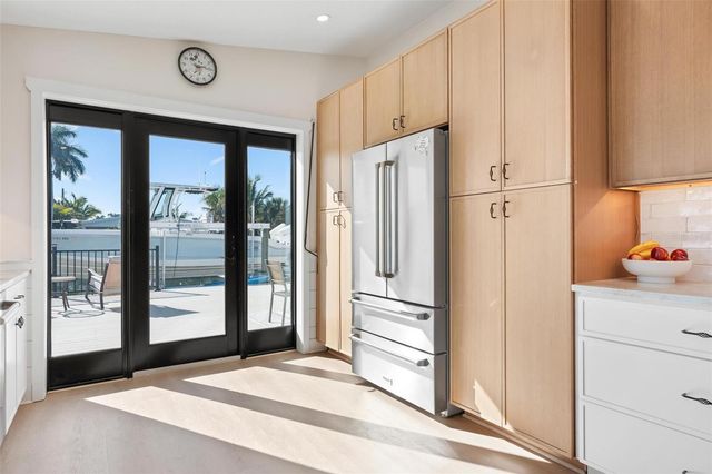 401 28TH STREET, Holmes Beach, FL 34217