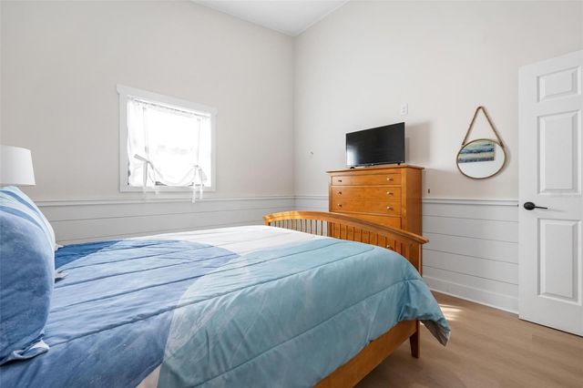 401 28TH STREET, Holmes Beach, FL 34217