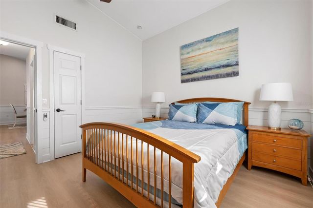 401 28TH STREET, Holmes Beach, FL 34217