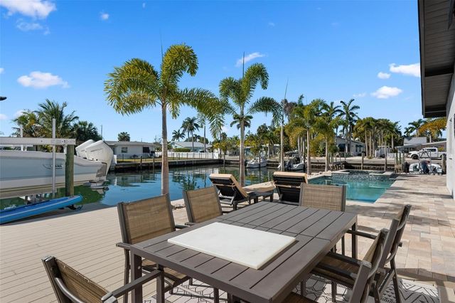 401 28TH STREET, Holmes Beach, FL 34217