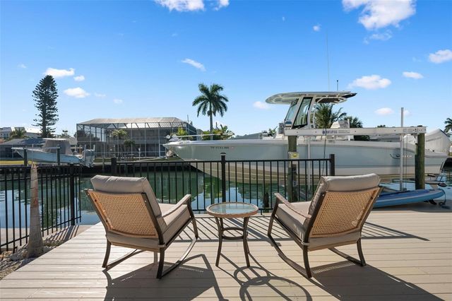 401 28TH STREET, Holmes Beach, FL 34217