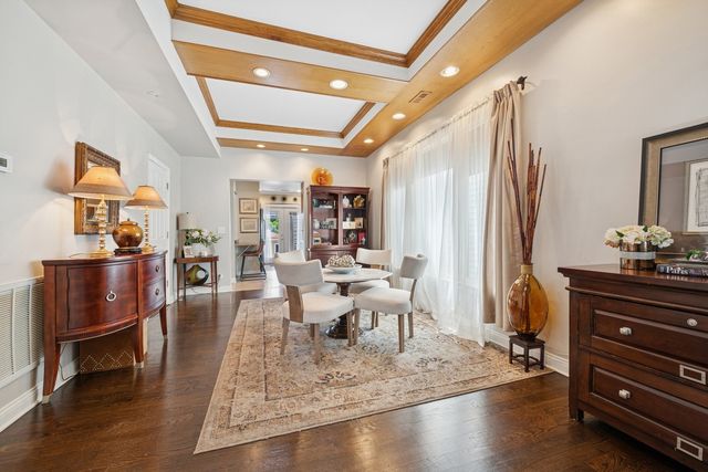 2727 N Artesian Avenue, Chicago, IL 60647