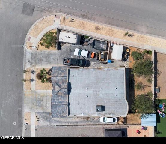 901 Desert Verbena Circle, Socorro, TX 79927