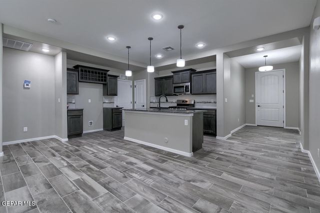 901 Desert Verbena Circle, Socorro, TX 79927