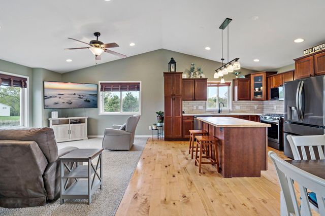 1327 Mallard Lane, New Richmond, WI 54017