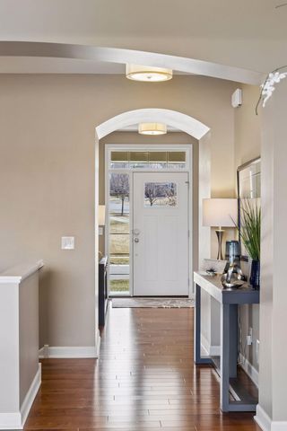 1372 Pleasant Lake Drive, Woodbury, MN 55129