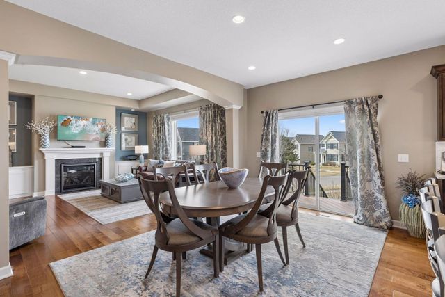 1372 Pleasant Lake Drive, Woodbury, MN 55129